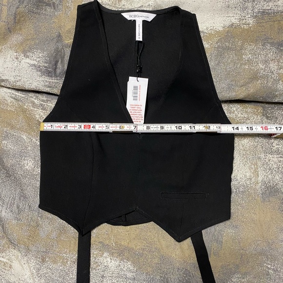 BCBGeneration Tie-Back Crop Top Black - Picture 7 of 8